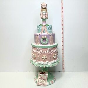 Christmas Nutcracker Cake decor